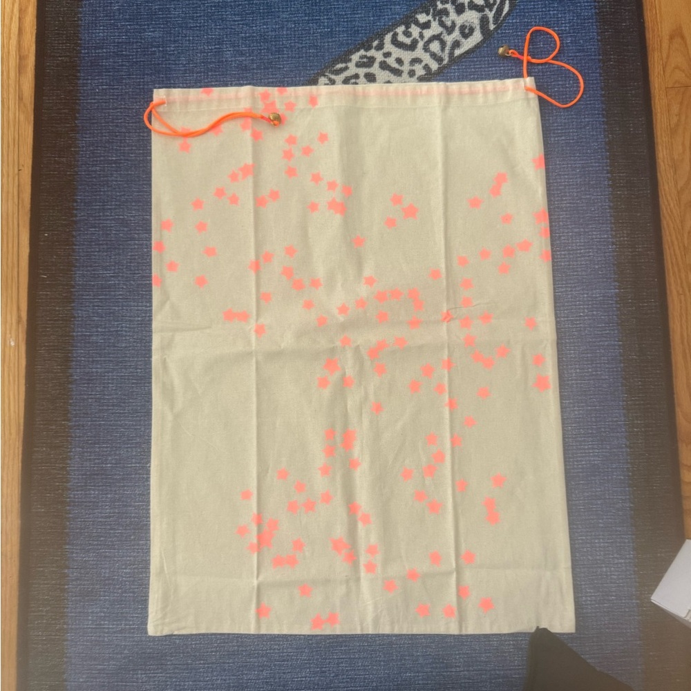 Star Pattern Drawstring Bag - Picture 4 of 6